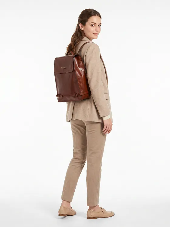 The Bridge Monica Dagsryggsäckar Läder 37 cm Laptopfack The Bridge Monica Dagsryggsäckar Läder 37 cm Laptopfack