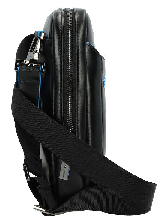 Piquadro Blå firkantet skuldertaske i læder 22 cm Piquadro Blå firkantet skuldertaske i læder 22 cm