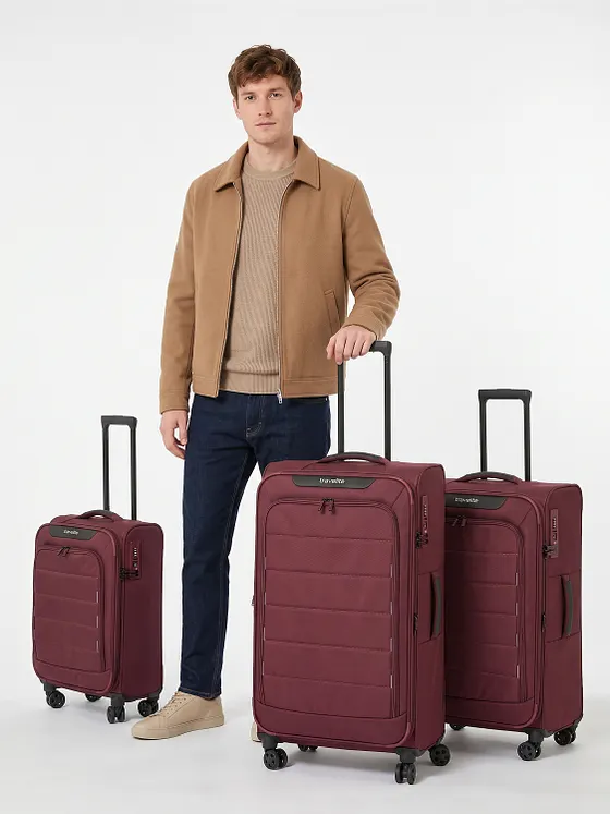 Travelite Skaii 4-pyöräinen Matkalaukkusetti 3-osainen Laajennettava Travelite Skaii 4-pyöräinen Matkalaukkusetti 3-osainen Laajennettava