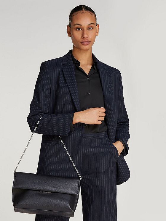 Calvin Klein Skuldertaske 30 cm Calvin Klein Skuldertaske 30 cm