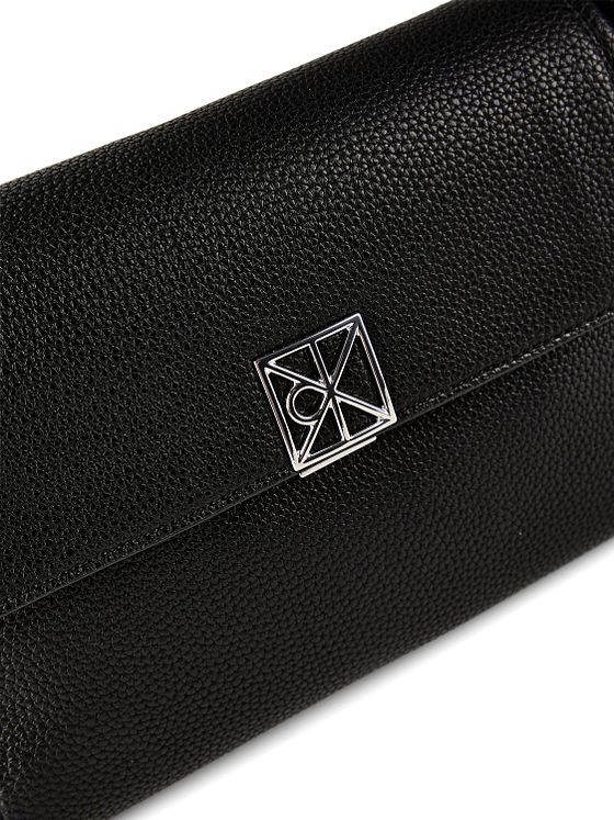 Calvin Klein Hardware Skuldertaske 24 cm Calvin Klein Hardware Skuldertaske 24 cm