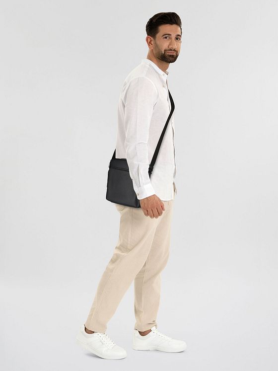 Boss New Crosstown Skuldertaske Læder 24 cm