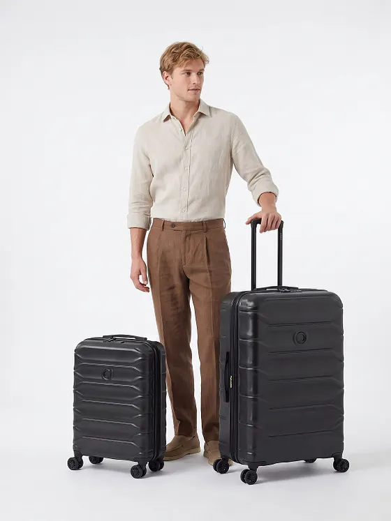 Delsey Paris Meteor 4-pyöräinen matkalaukkusetti S+L, laajennettava taitos Delsey Paris Meteor 4-pyöräinen matkalaukkusetti S+L, laajennettava taitos