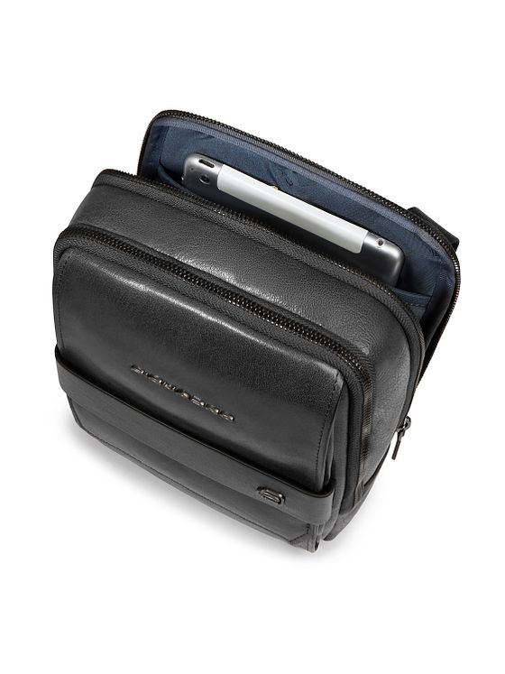 Piquadro Solm Skuldertaske Læder 25 cm