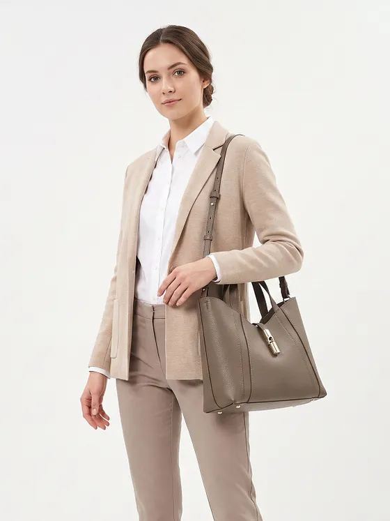 Furla Goccia Shopperit S Nahka 28 cm Furla Goccia Shopperit S Nahka 28 cm