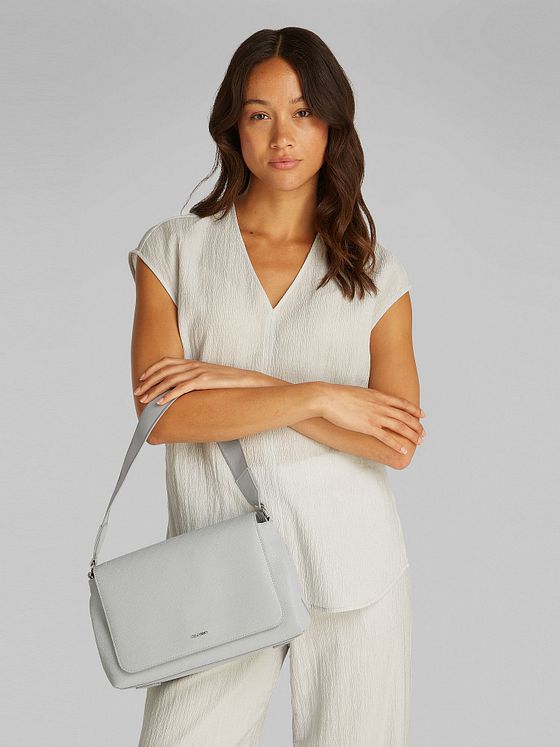 Calvin Klein CK Mixmedia Skuldertaske 29 cm