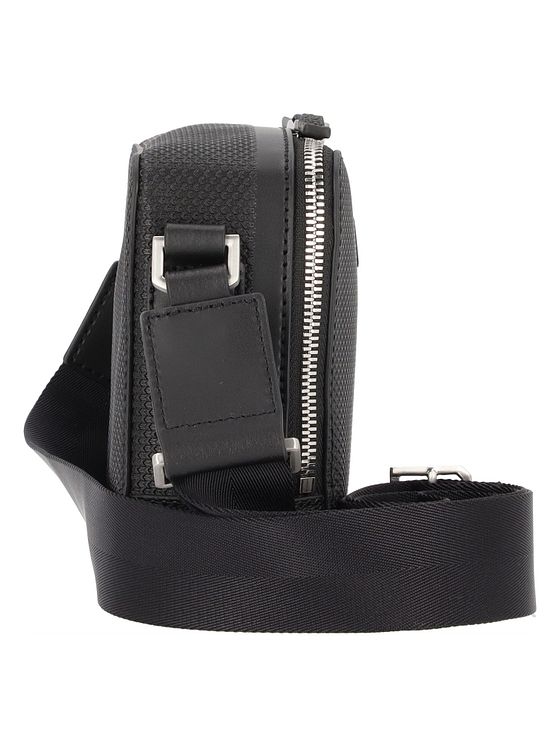 Lacoste Core Essentials Chantaco Skuldertaske Læder 20.5 cm Lacoste Core Essentials Chantaco Skuldertaske Læder 20.5 cm