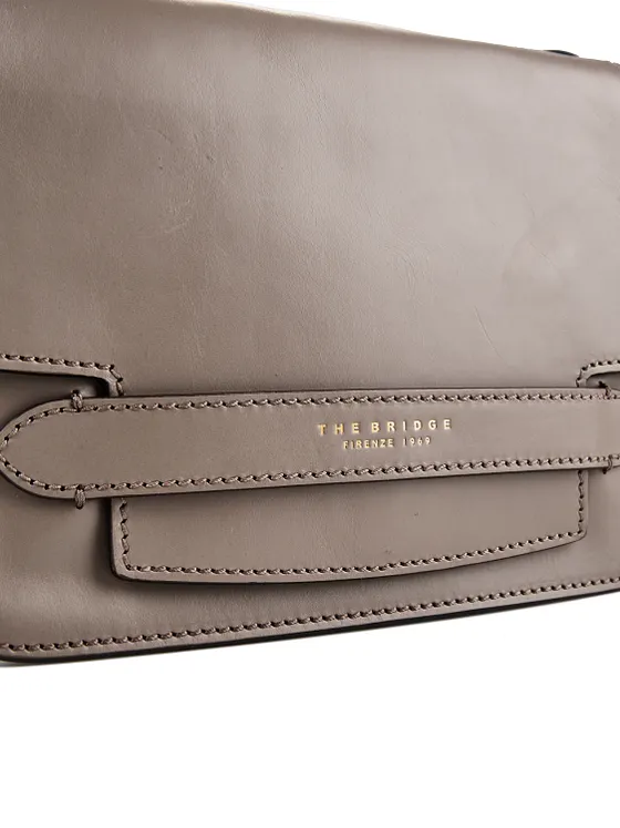 The Bridge Lucrezia Crossbody-väska Läder 22 cm The Bridge Lucrezia Crossbody-väska Läder 22 cm