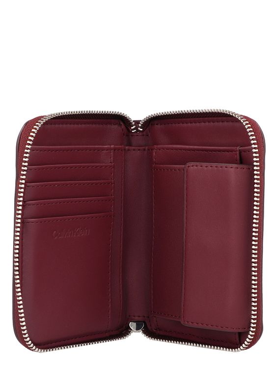 Calvin Klein Embossed Pung 12.5 cm