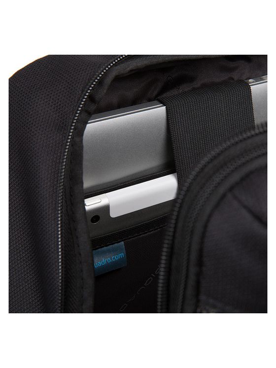 Piquadro Batoh Trakai RFID s přihrádkou na notebook 42 cm