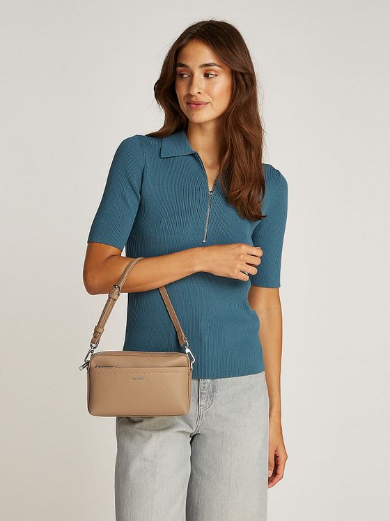 Calvin Klein CK Must Skuldertaske 22 cm Calvin Klein CK Must Skuldertaske 22 cm