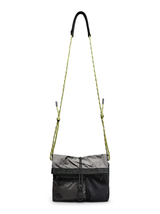 Oakley Reserve Crossbody taske 22 cm