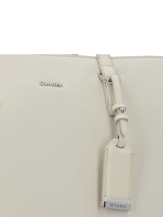 Calvin Klein CK Must Skuldertaske 39 cm Calvin Klein CK Must Skuldertaske 39 cm