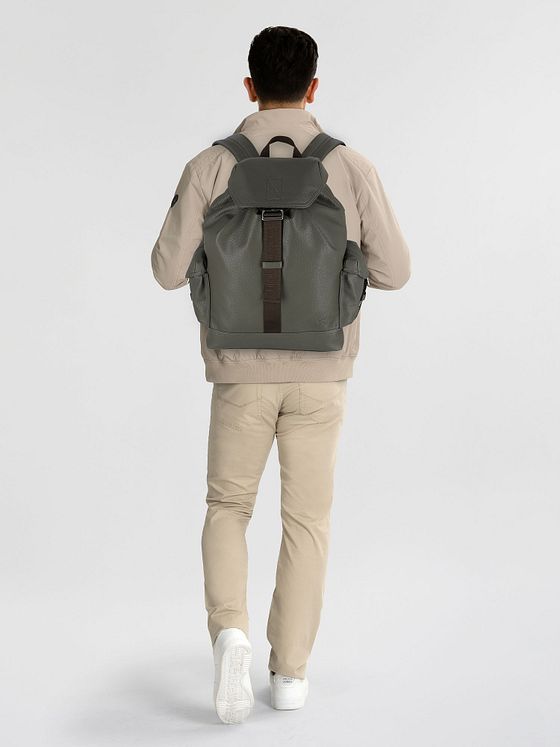 Calvin Klein Jeans Cargo Daypack 43 cm Laptoprum Calvin Klein Jeans Cargo Daypack 43 cm Laptoprum