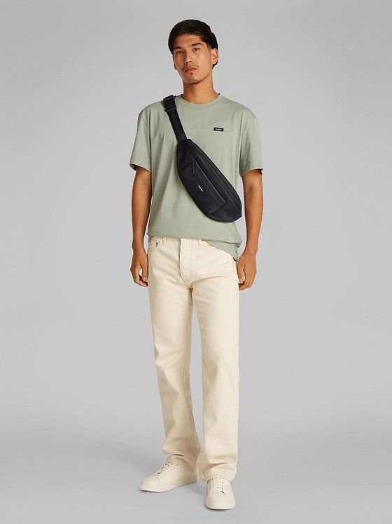 Calvin Klein CK Essential Bæltetaske 40 cm Calvin Klein CK Essential Bæltetaske 40 cm