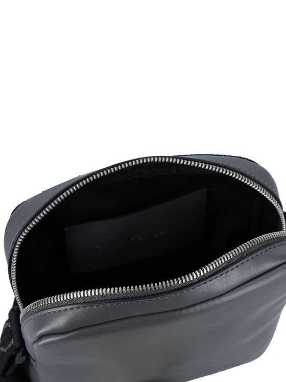 Calvin Klein Jeans Ultralight Skuldertaske 18 cm Calvin Klein Jeans Ultralight Skuldertaske 18 cm