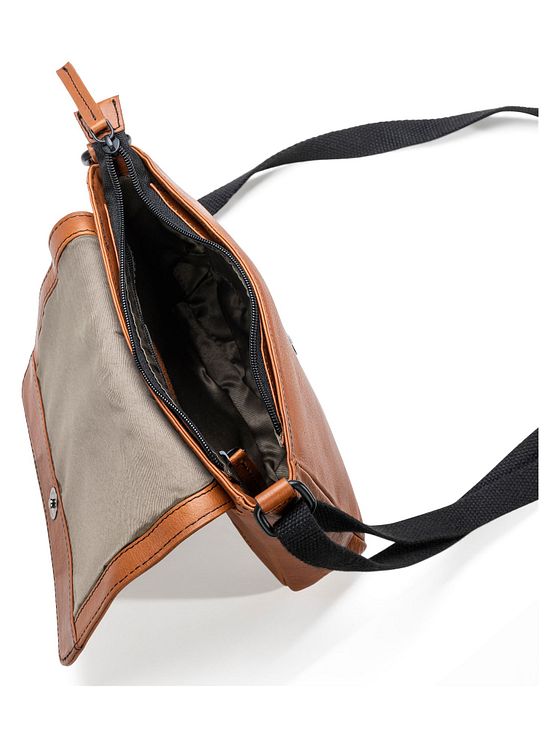 Farmhood Memphis Skuldertaske Læder 22 cm