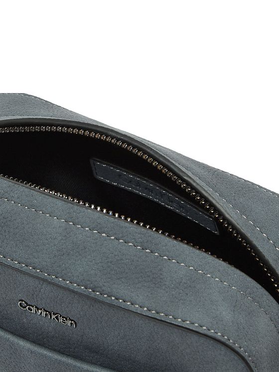 Calvin Klein CK Refined Mini Bag skuldertaske 17 cm Calvin Klein CK Refined Mini Bag skuldertaske 17 cm