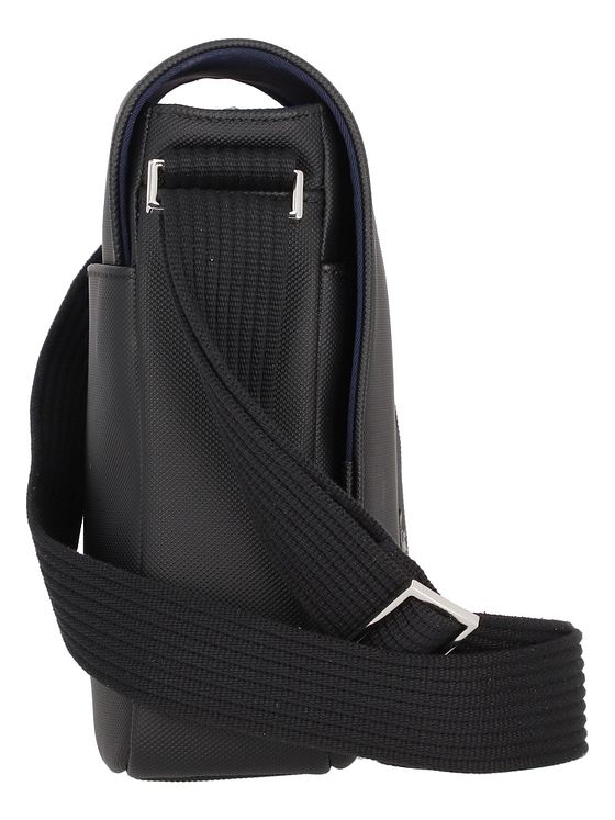 Lacoste Core Essentials Crossbody taske 22 cm Lacoste Core Essentials Crossbody taske 22 cm