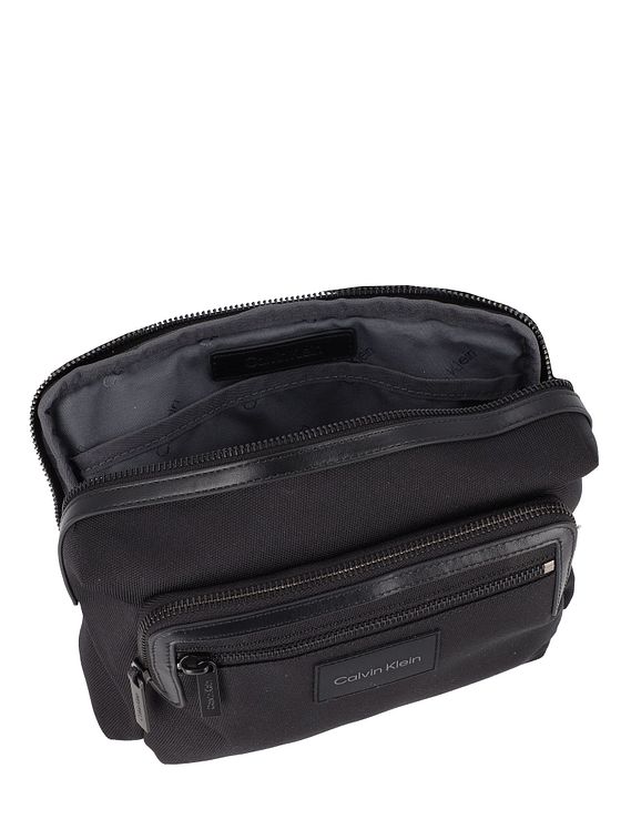Calvin Klein CK Remote Pro Skuldertaske 22.5 cm