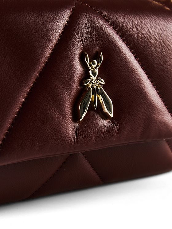 Patrizia Pepe Fly Polstrovaná taška přes rameno kožená 25 cm