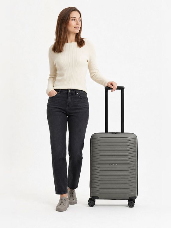Stratic Shine 4 ruedas Trolley 66 cm Con asa expansible Stratic Shine 4 ruedas Trolley 66 cm Con asa expansible