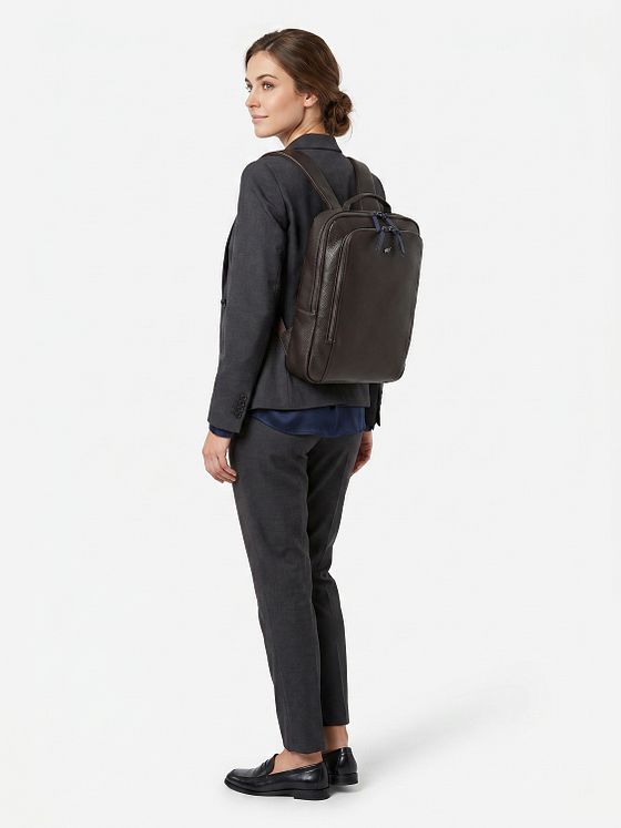 Braun Büffel Novara Yritysreppu Nahka 40 cm Kannettavan tietokoneen lokero Braun Büffel Novara Yritysreppu Nahka 40 cm Kannettavan tietokoneen lokero