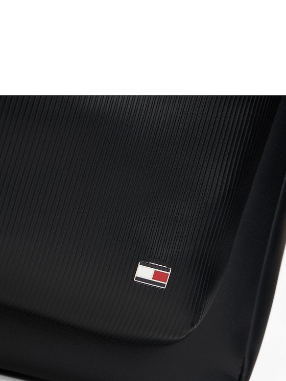 Tommy Hilfiger TH Flag Daypack 42 cm Laptoprum Tommy Hilfiger TH Flag Daypack 42 cm Laptoprum