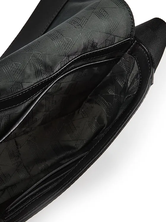 Lacoste Chantaco Crossbody-laukku Nahka 21 cm Lacoste Chantaco Crossbody-laukku Nahka 21 cm