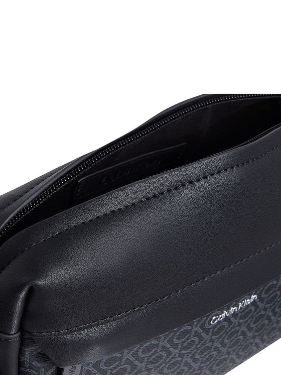 Calvin Klein CK Must Skuldertaske 20.5 cm Calvin Klein CK Must Skuldertaske 20.5 cm