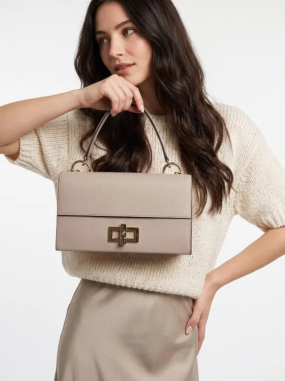 Furla Amelia Skuldertaske M Læder 24.5 cm Furla Amelia Skuldertaske M Læder 24.5 cm