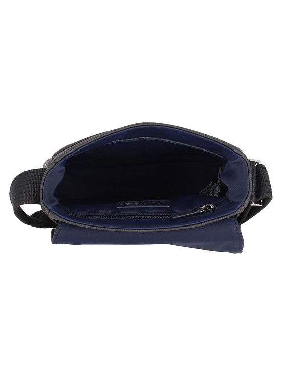 Lacoste Core Essentials Crossbody taske 22 cm Lacoste Core Essentials Crossbody taske 22 cm