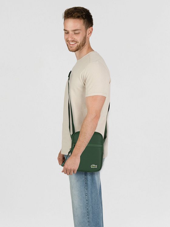Lacoste Core Essentials Lcst Skuldertaske 15.5 cm Lacoste Core Essentials Lcst Skuldertaske 15.5 cm