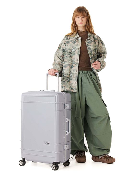 Eastpak Resist'r Case 4-hjulet Trolley L 78 cm Eastpak Resist'r Case 4-hjulet Trolley L 78 cm