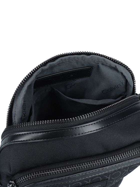 Calvin Klein CK Remote Mini Bag skuldertaske 17.5 cm Calvin Klein CK Remote Mini Bag skuldertaske 17.5 cm