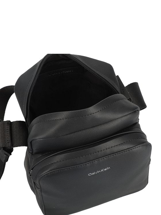 Calvin Klein CK Must Mini Bag skuldertaske 18 cm Calvin Klein CK Must Mini Bag skuldertaske 18 cm