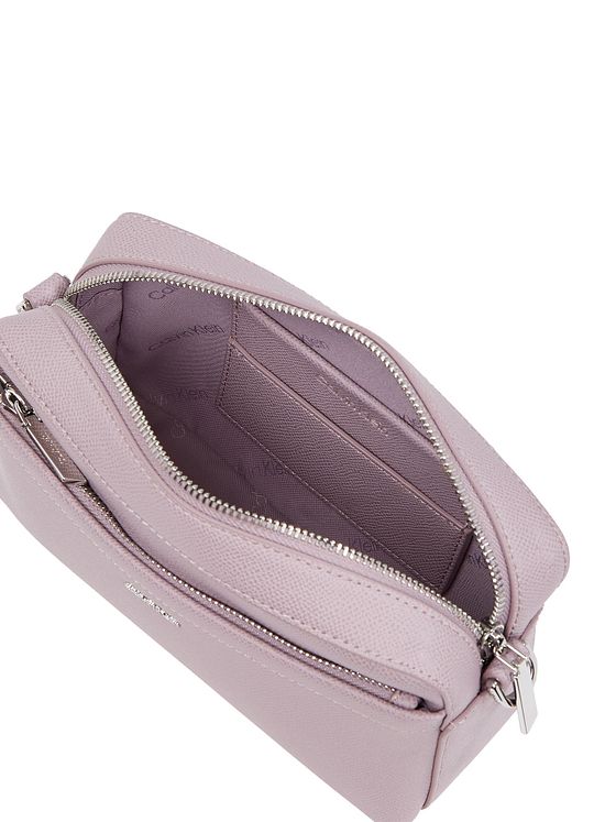 Calvin Klein CK Must Skuldertaske 22 cm