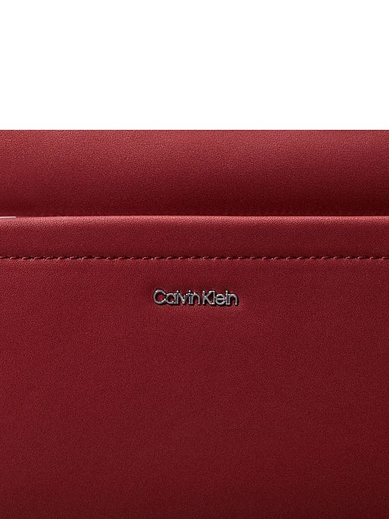 Calvin Klein CK Must Skuldertaske 21.5 cm