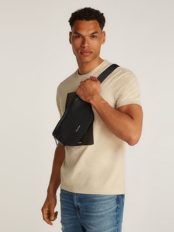 Calvin Klein CK Must Bæltetaske 28 cm