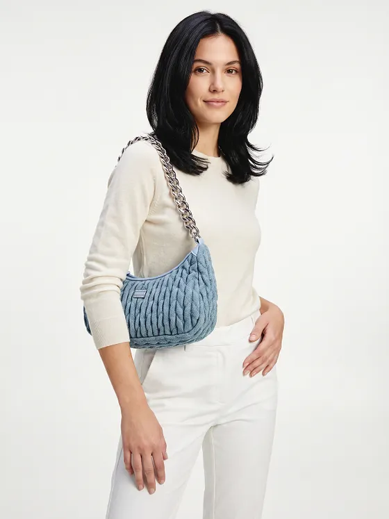 Tommy Hilfiger Jeans TJW Iconic Olkalaukku 23 cm Tommy Hilfiger Jeans TJW Iconic Olkalaukku 23 cm