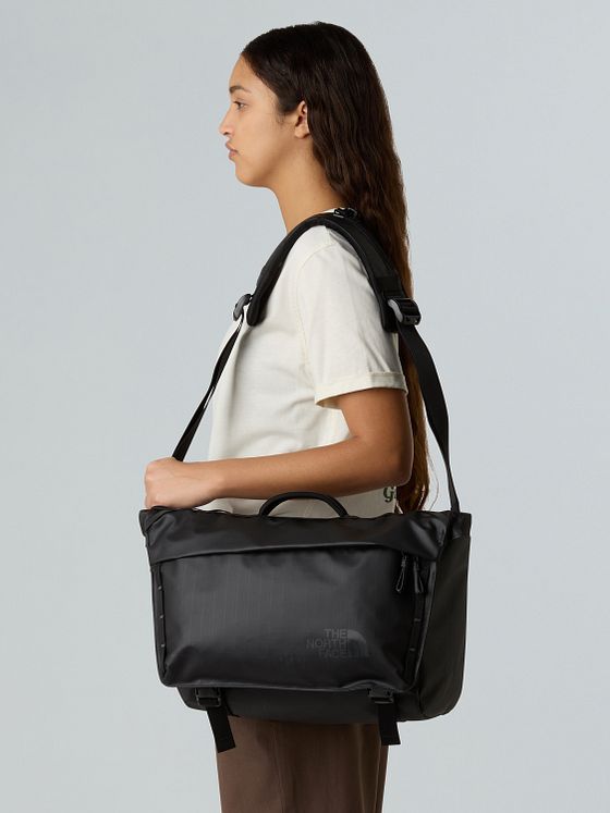The North Face Base Camp Voyager Messenger Bag Messenger-taske 45 cm Laptoprum The North Face Base Camp Voyager Messenger Bag Messenger-taske 45 cm Laptoprum