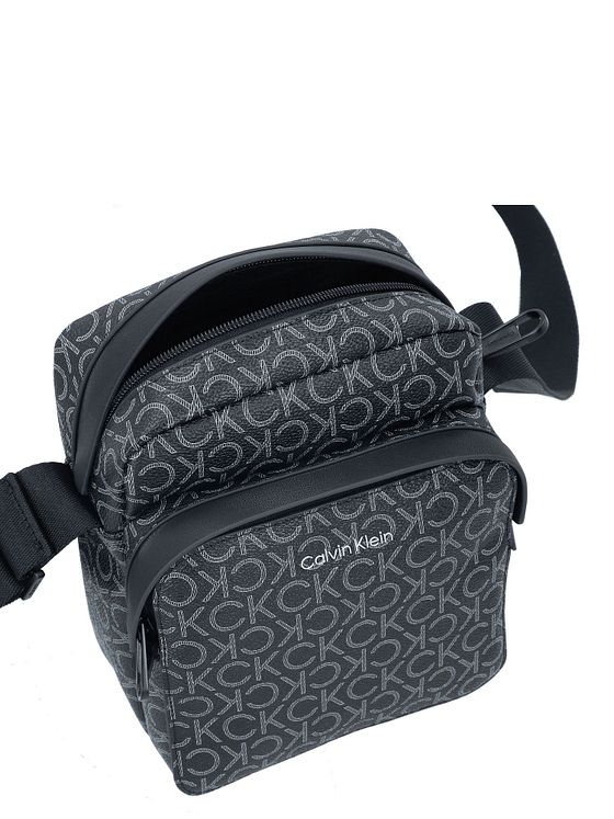 Calvin Klein CK Must Skuldertaske 16.5 cm Calvin Klein CK Must Skuldertaske 16.5 cm