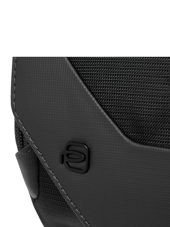 Piquadro S140 Skuldertaske 26 cm Piquadro S140 Skuldertaske 26 cm