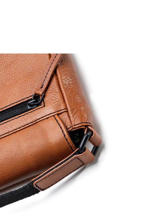 Farmhood Memphis Skuldertaske Læder 22 cm