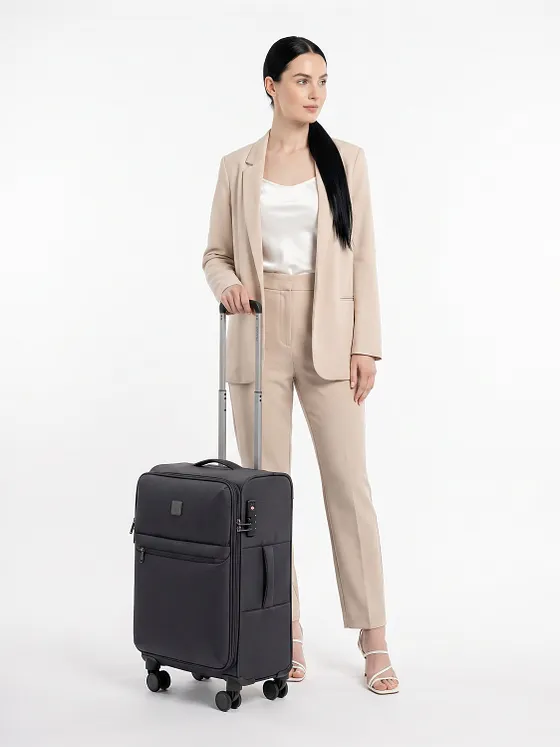 Stratic Lite 4 ruedas Trolley M 65 cm Con asa expansible Stratic Lite 4 ruedas Trolley M 65 cm Con asa expansible