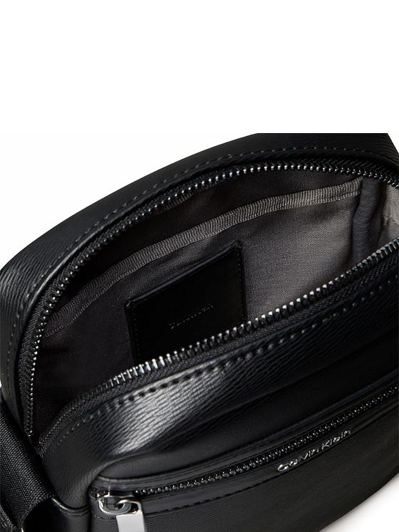 Calvin Klein Zip Skuldertaske 20 cm Calvin Klein Zip Skuldertaske 20 cm