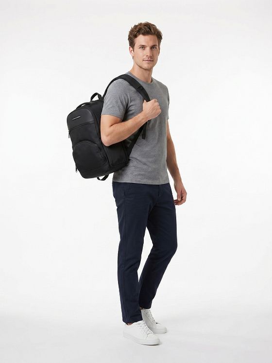 Porsche Design PD Voyager Daypack M 28 cm Laptopfach Porsche Design PD Voyager Daypack M 28 cm Laptopfach