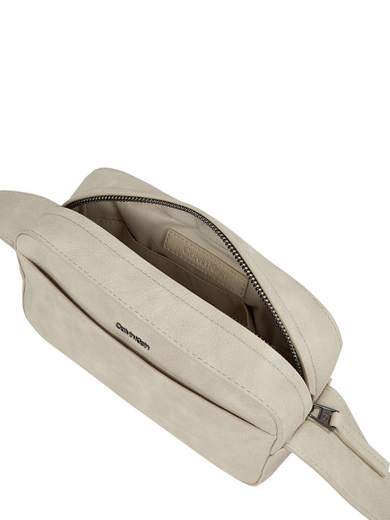 Calvin Klein CK Refined Skuldertaske 20.5 cm Calvin Klein CK Refined Skuldertaske 20.5 cm