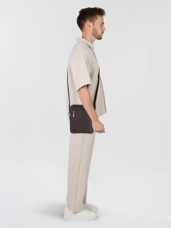 Guess Torino Skuldertaske 20 cm Guess Torino Skuldertaske 20 cm