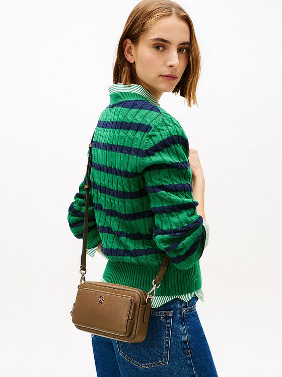 Tommy Hilfiger TH Icon Skuldertaske 20.5 cm Tommy Hilfiger TH Icon Skuldertaske 20.5 cm